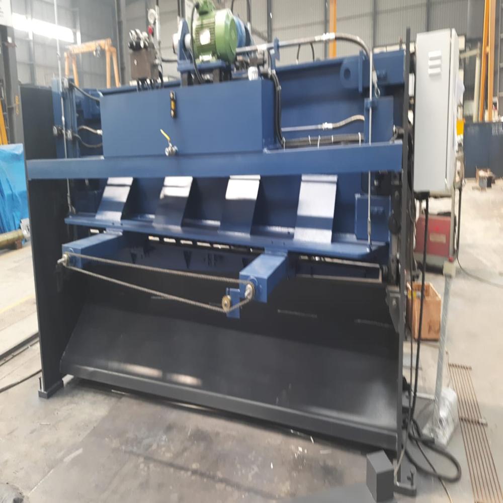 Semi Automatic Hydraulic Shearing Machine - Automatic Grade: Semi-automatic