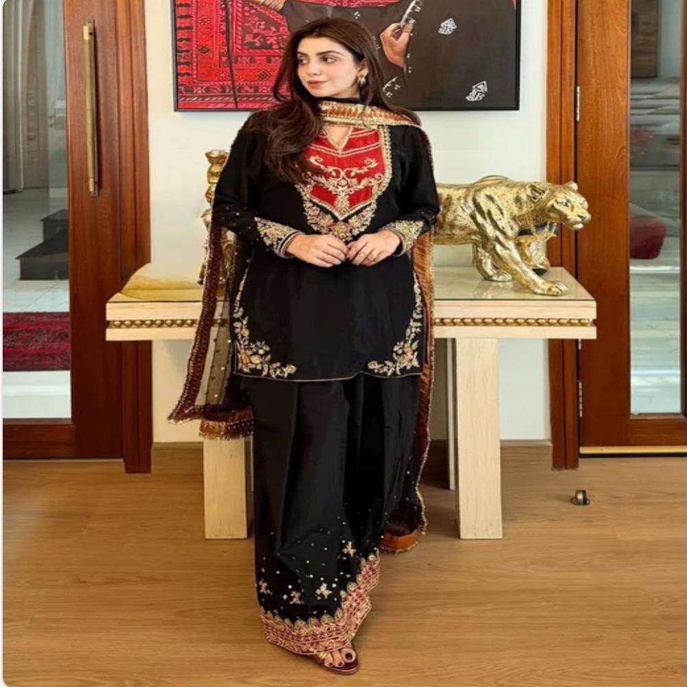 WOMEN'S BRANDED, TRENDING AND WEDDING-Y SUITS