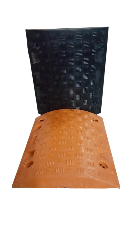 500 x 425 x 75 mm Rubber Speed Hump