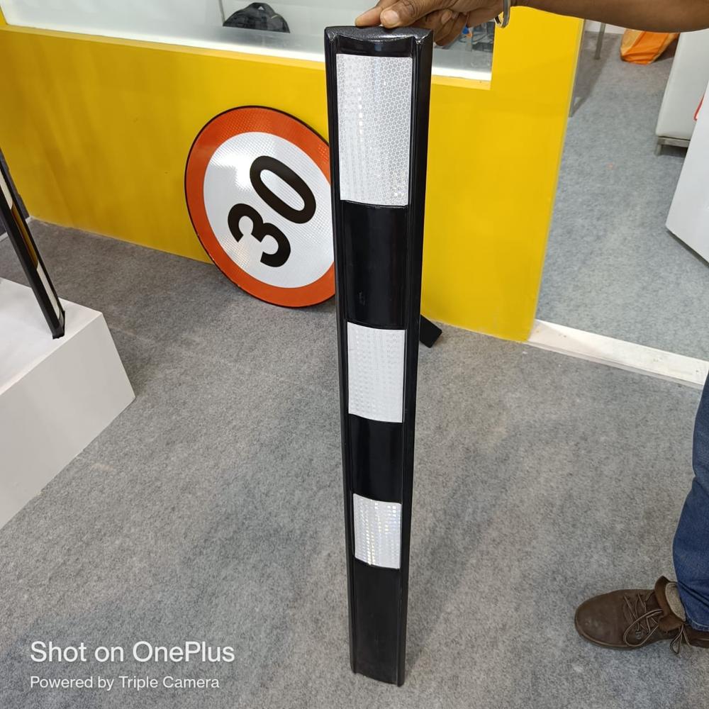 AS Delineator ATOMIC SAFETY