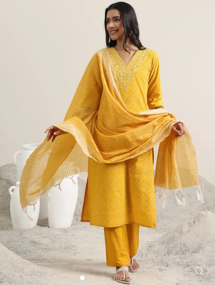 WOMEN'S 3 PIECES SUIT COLLECTION BRANDED AND ATTRACTIVE