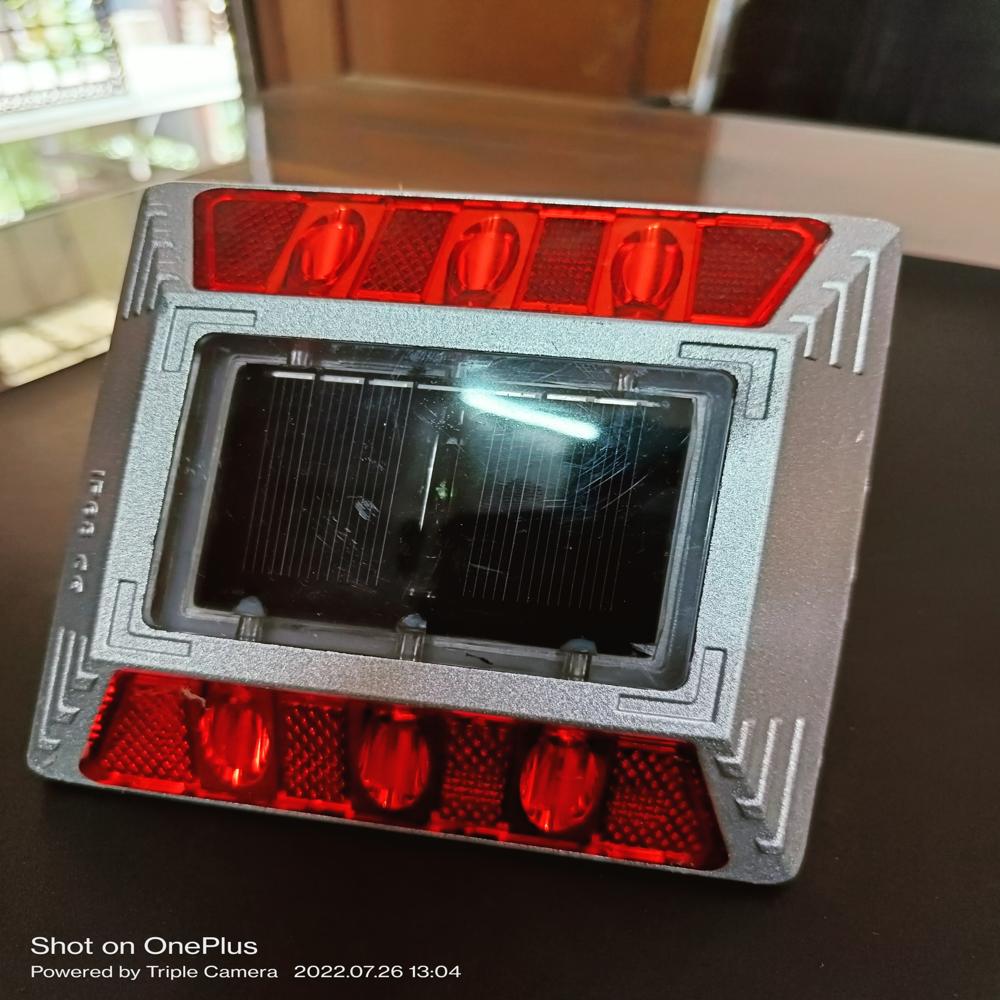 ATOMIC SAFETY VE Solar Road Stud