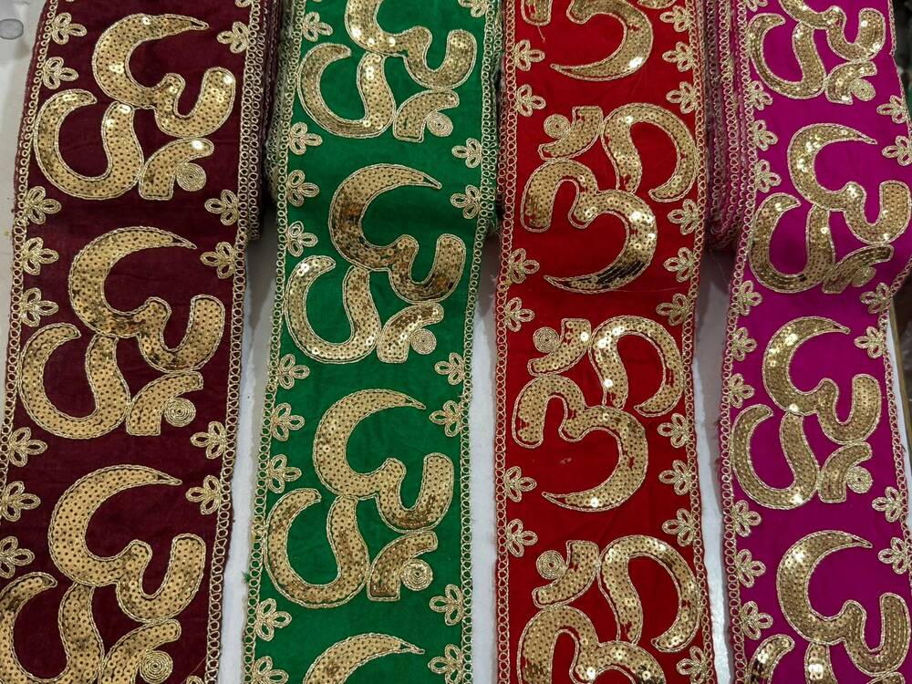 Velvet OM Lace