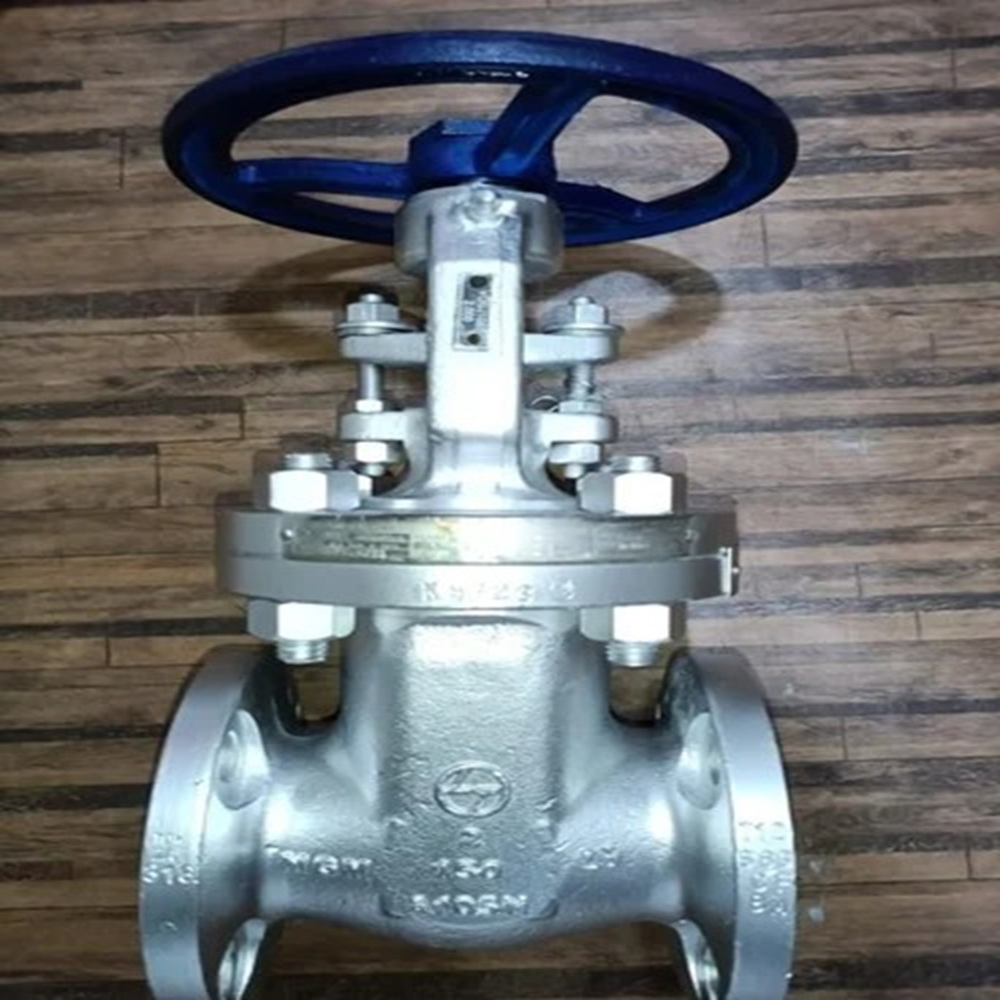 Lt Globe Valve - Color: Silver