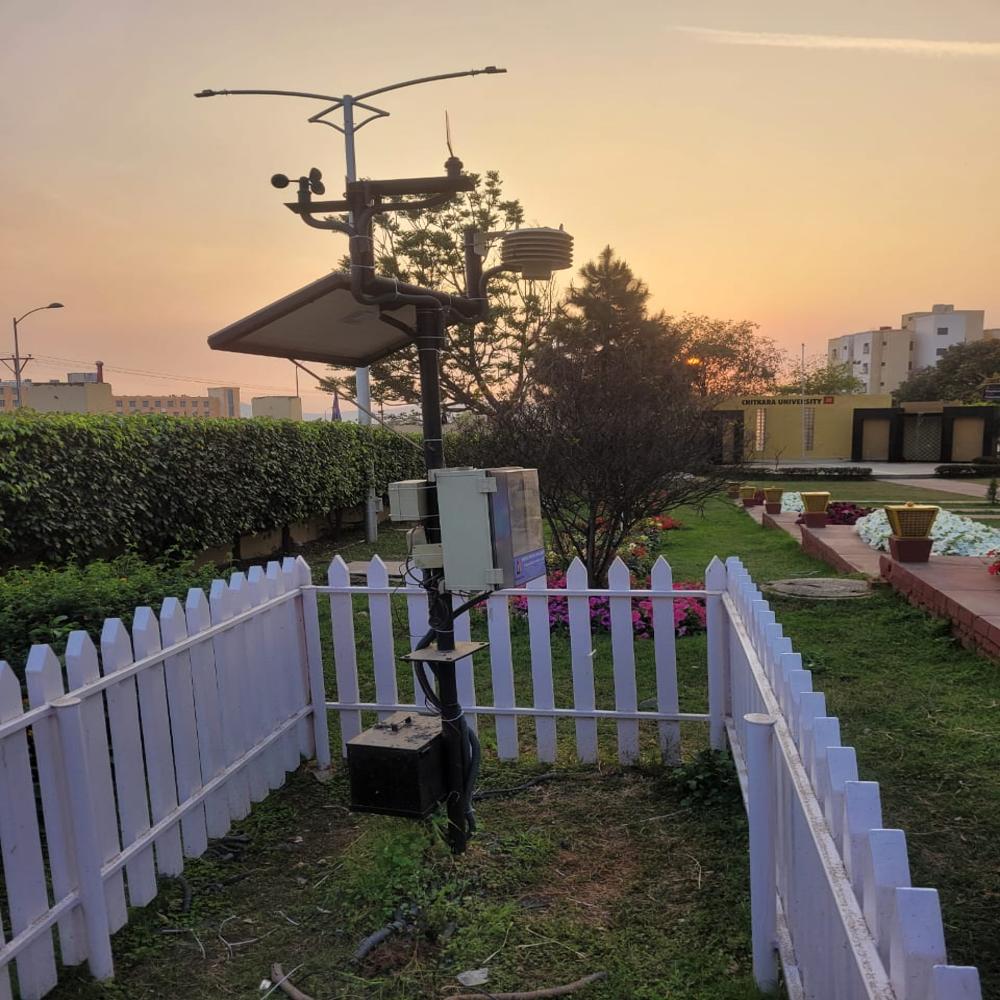 Weather Sensor Station - Color: White