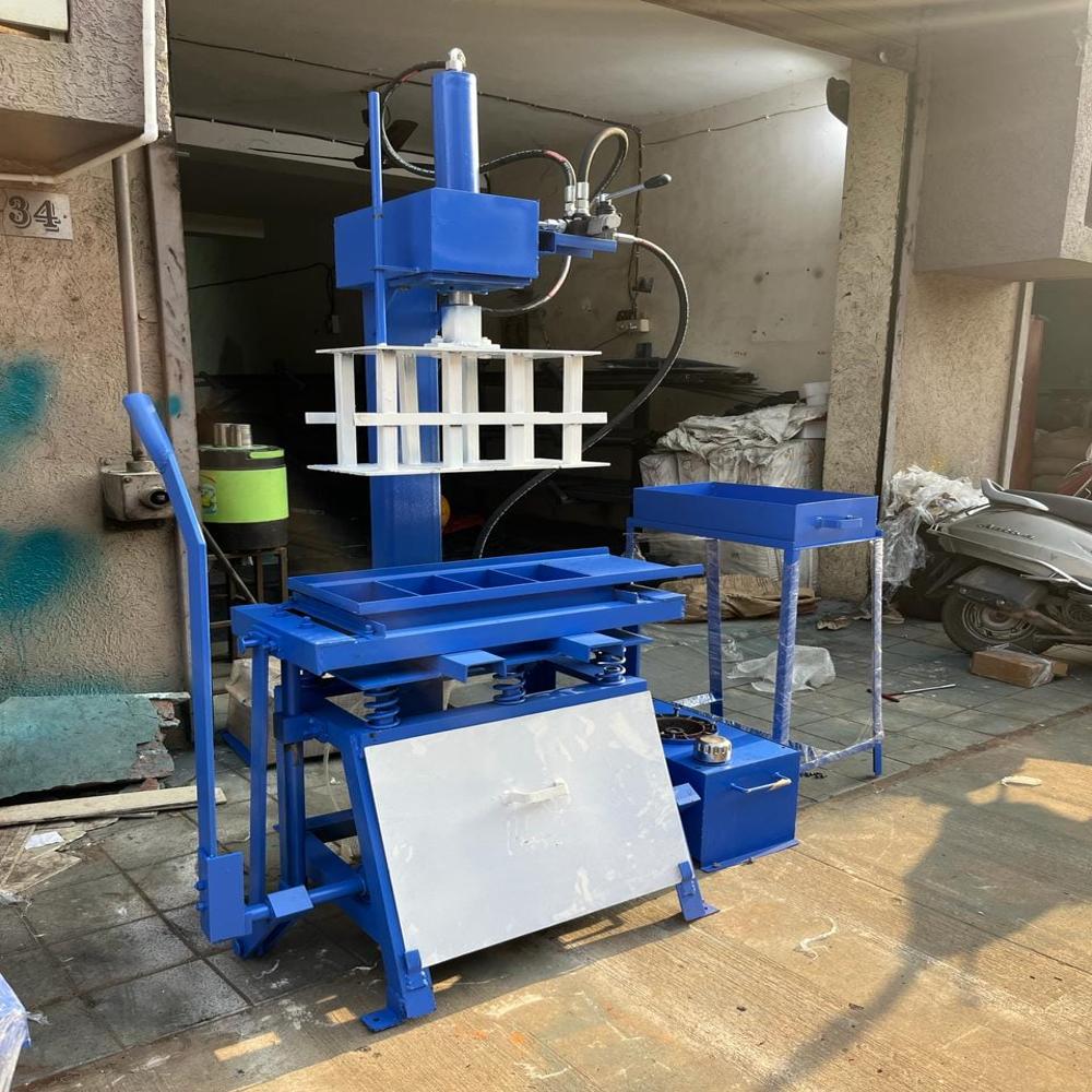 Manual Fly Ash Bricks Making Machine - Capacity: 12 Pcs/min