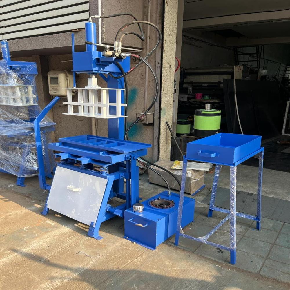 Manual Fly Ash Bricks Making Machine - Capacity: 12 Pcs/min