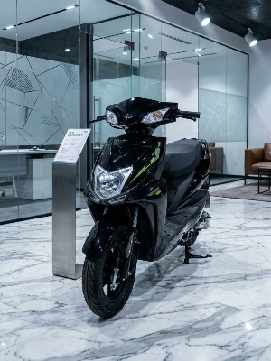 SL SINGLE LIGHT SCOOTY