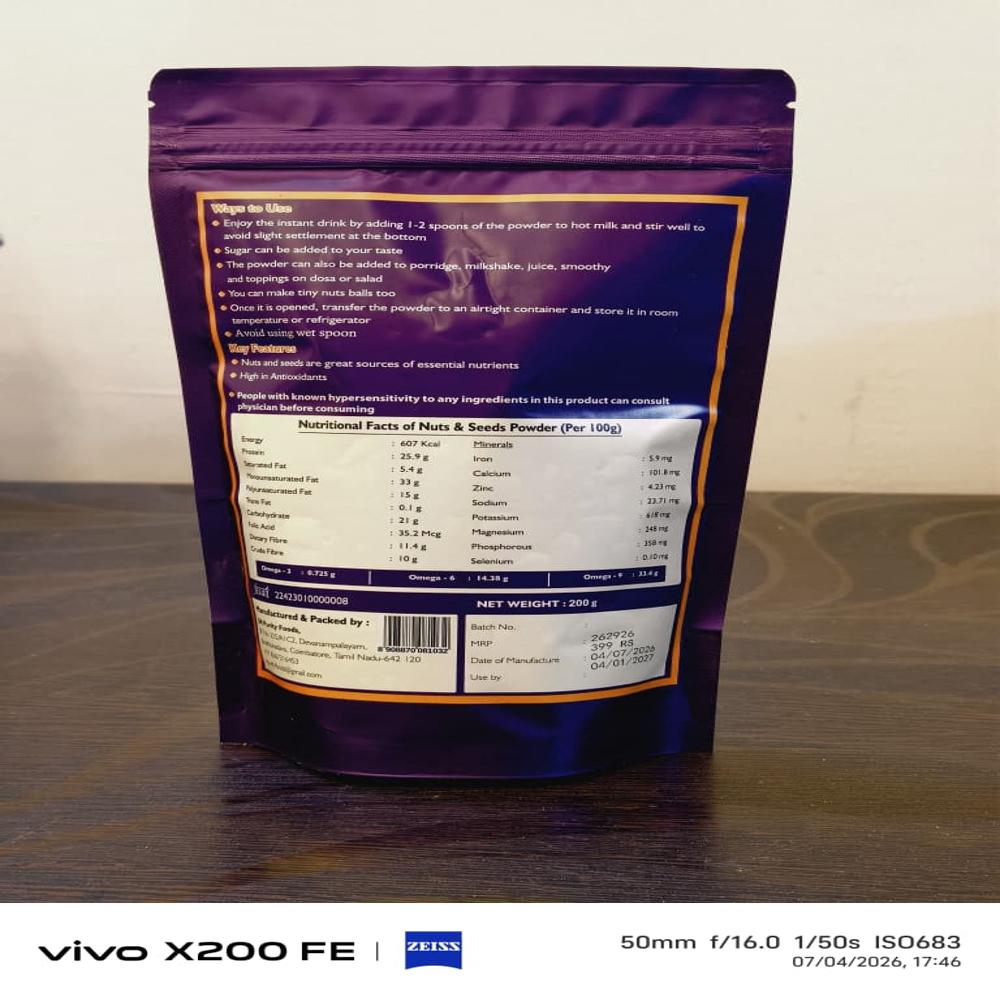 Nuts and seeds nutrition powder