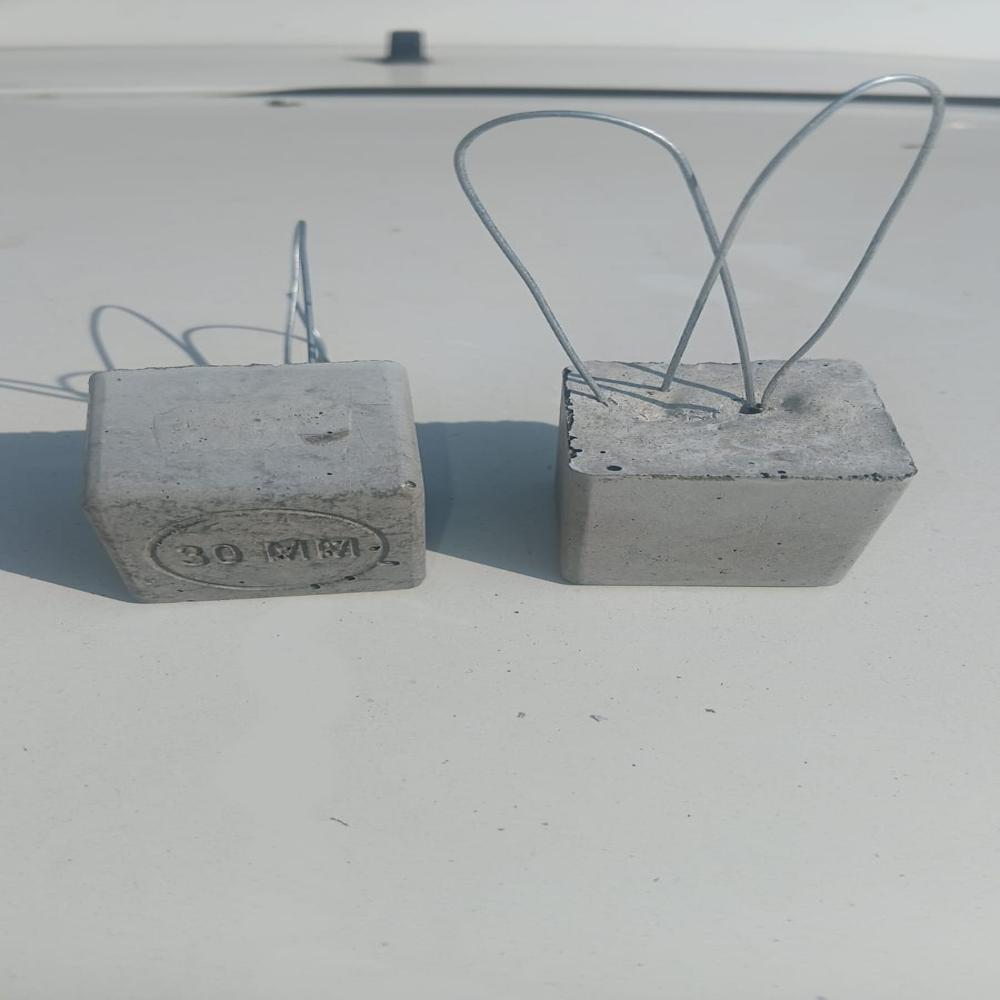 30 mm Winding wire concrete cover block