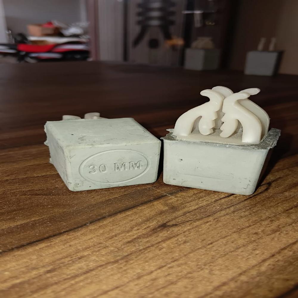 30 mm PVC clip concrete cover block