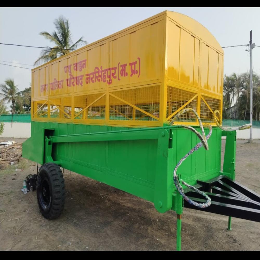 TRAILER MOUNTED CATTLE CATCHER / PASHU VAHAN