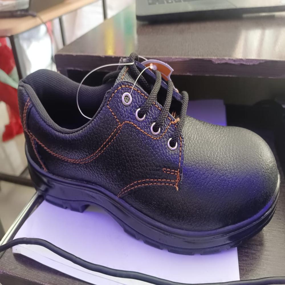 Bata Safety Shoes - Color: Black