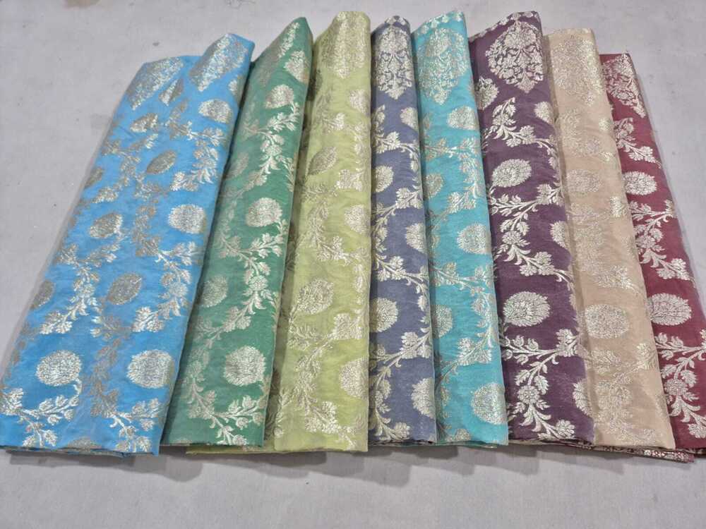 Pure Banarasi Crepe Saree with Kalga Boota Design