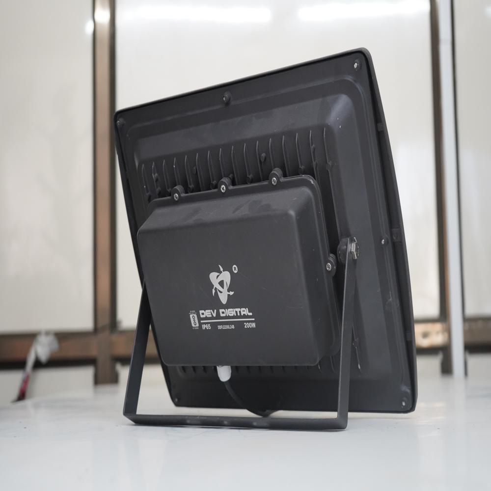 Led Flood Light - 200w ( Eris ) - Application: Outdoor And Indoor