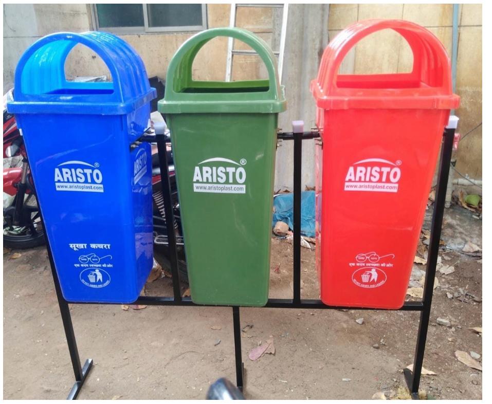 Hanging Dust Bin / Littre Bin - Application: Sanitation
