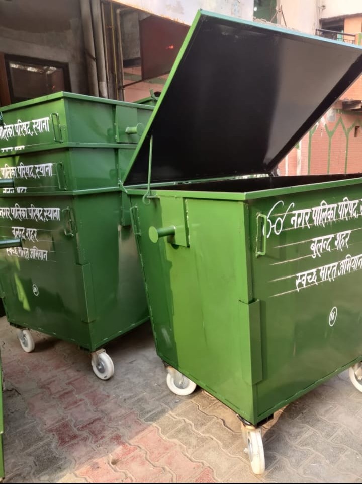 Garbage Container - Capacity: 250 Ltr/Hr