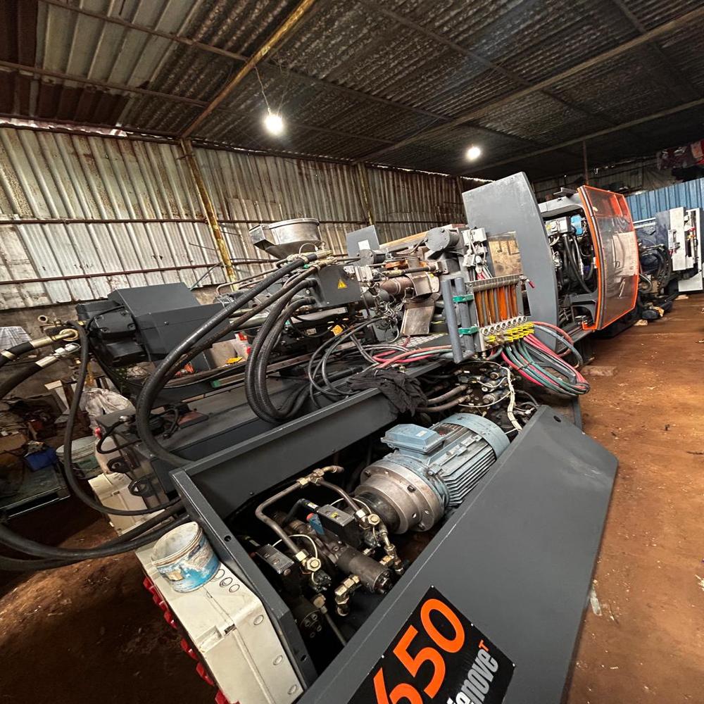 Used Plastic Injection Molding Machine