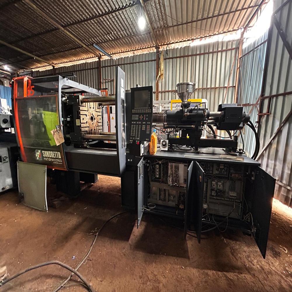 Used Plastic Injection Molding Machine