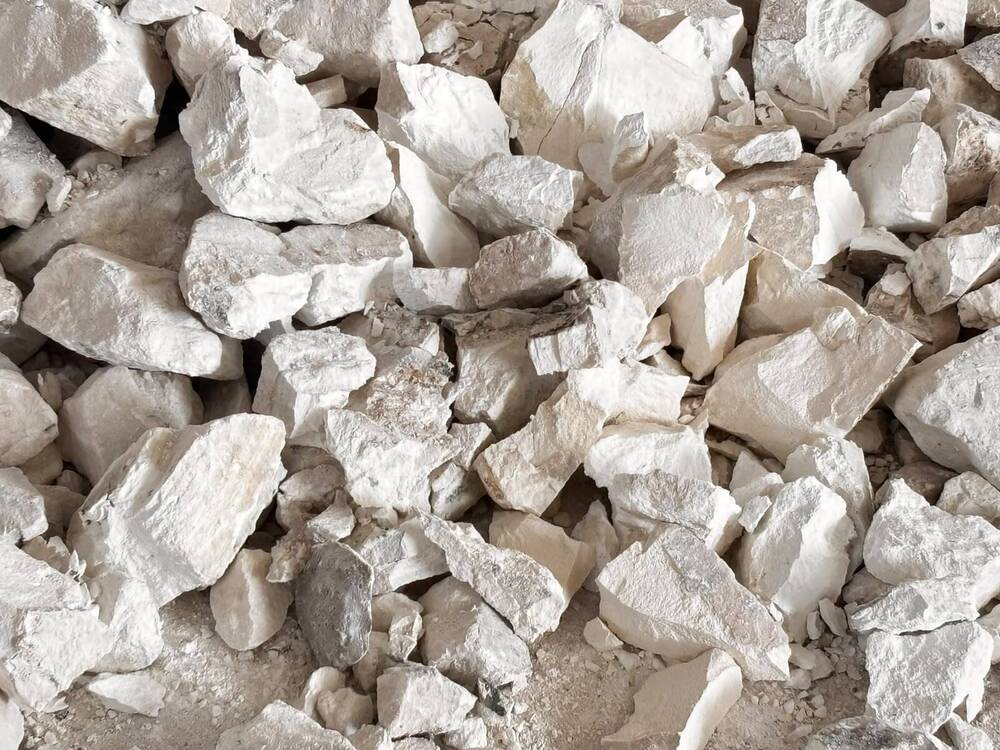 Quick Lime Lums - Density: 3.34 Gram Per Cubic Centimeter(g/cm3)