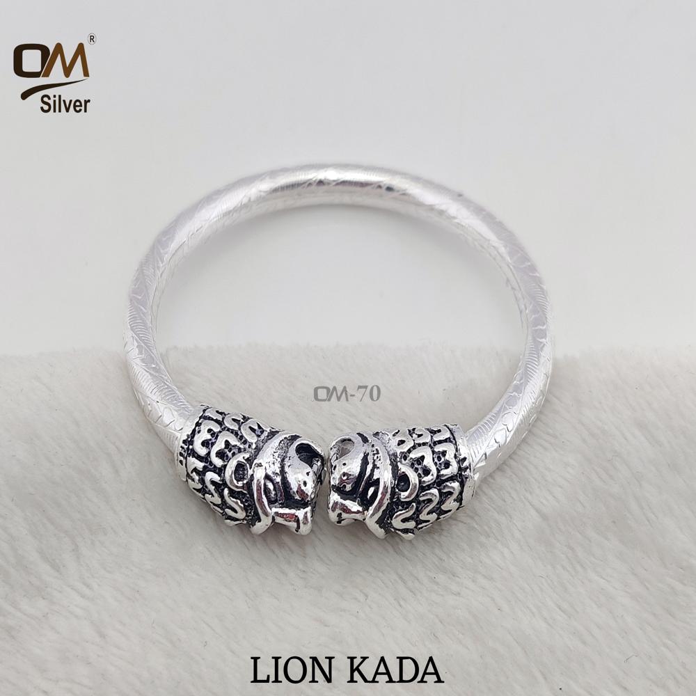 Silver Lion Kada - Size 2.4 To 2.12, Weight 23 To 28g | Regal Design For Men, Confidence Boosting Gift