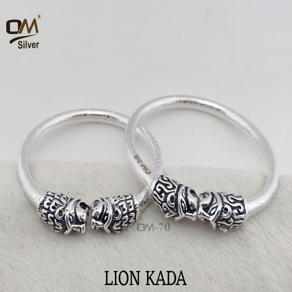 Silver Lion Kada - Size 2.4 To 2.12, Weight 23 To 28g | Regal Design For Men, Confidence Boosting Gift
