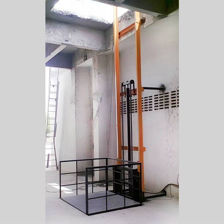 Material Handling Lift - Capacity: 1000 Kg