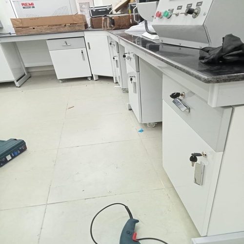 Wall Side Lab Work Bench - Equipment Materials: Table