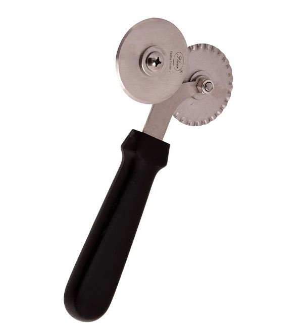 Flair Pastry Cutter - Color: Black