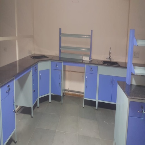 U Type Table - Application: Pharmaceutical Laboratories