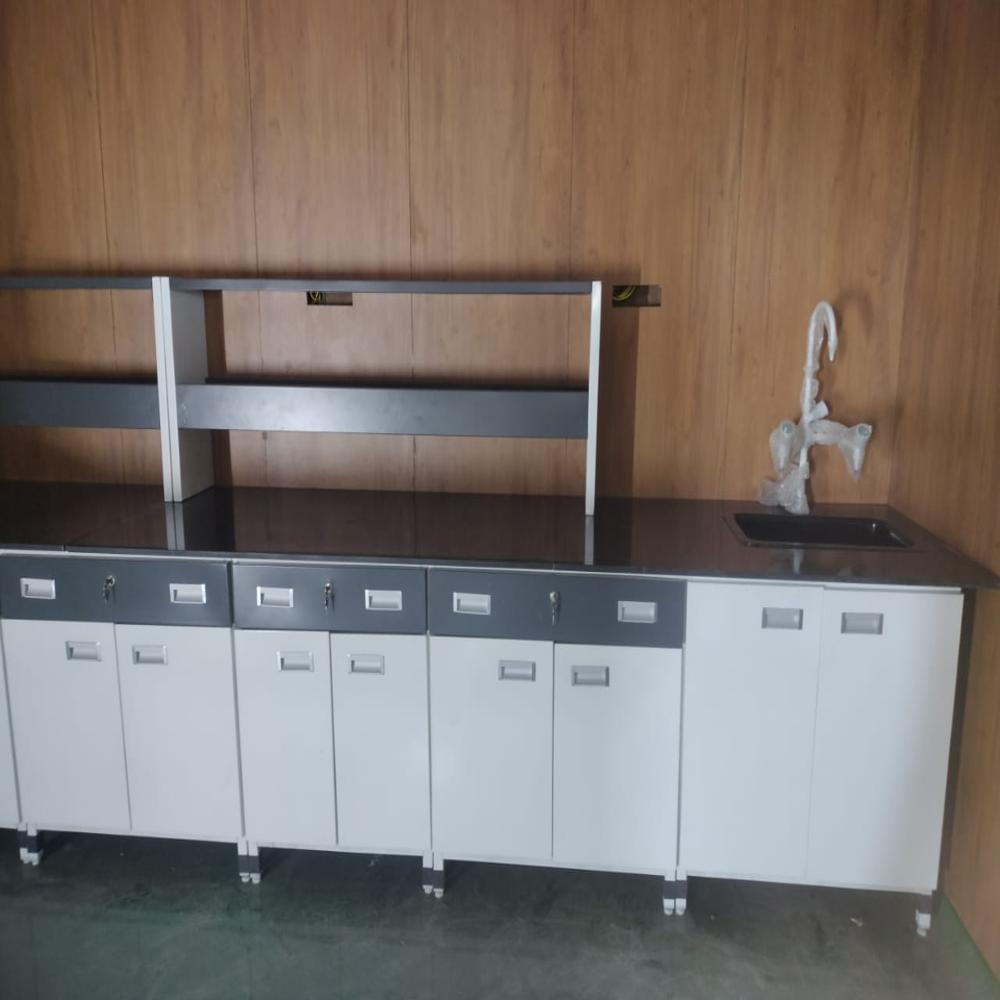 Modular Lab Furniture Manufacturer