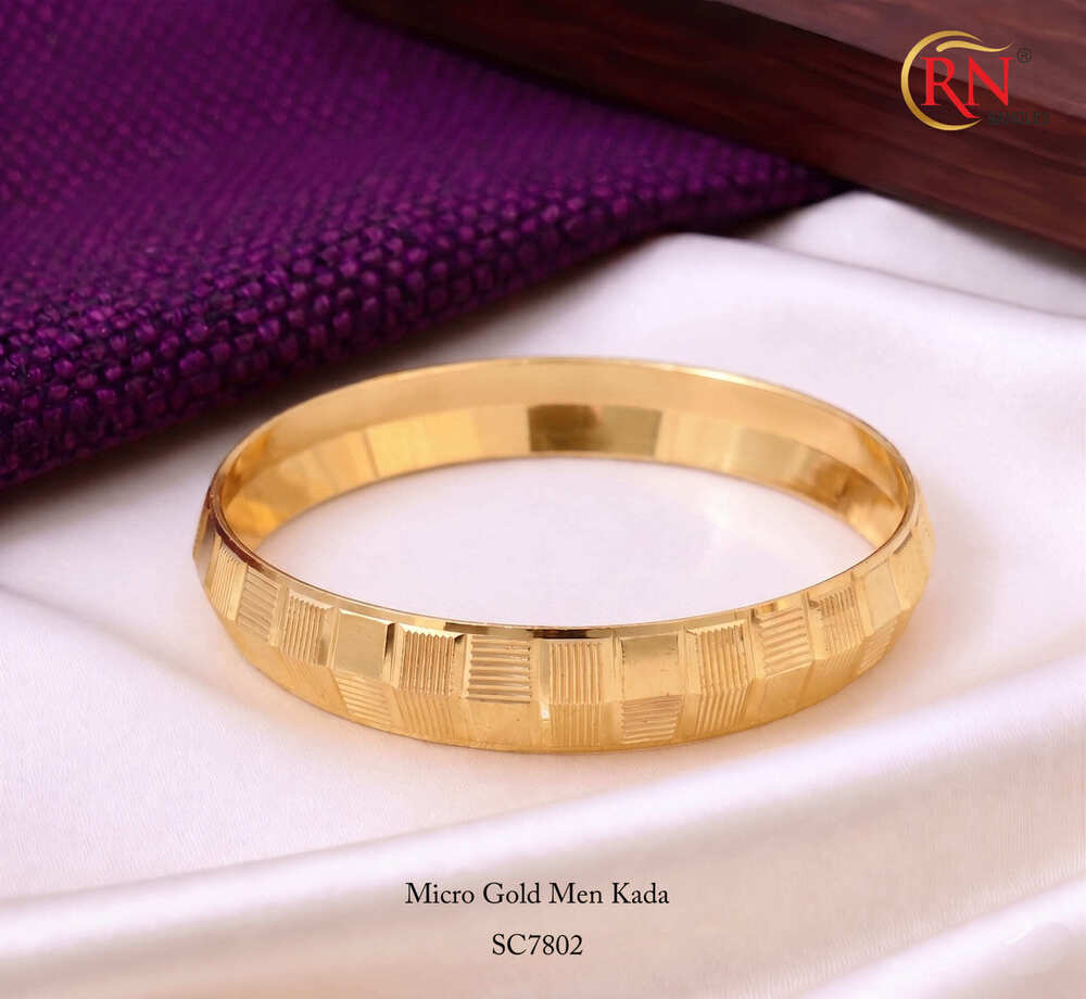 Gold Men Kada - Occasion: Casual
