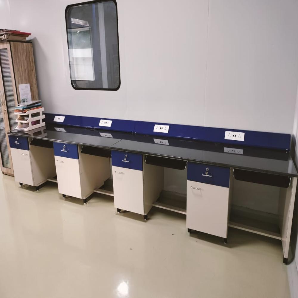 Hospital Laboratory Furniture Manufacturer