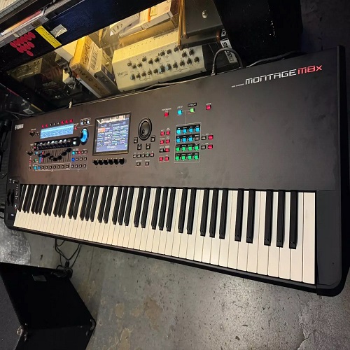 Yamaha MONTAGE M8x 88 Key Synthesizer Keyboard Piano