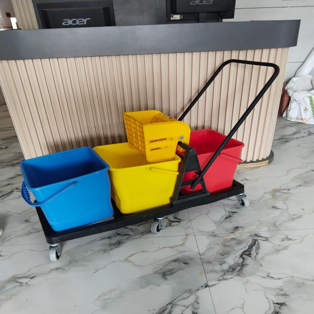 Triple Bucket Mopping Trolley - Application: Hospital
