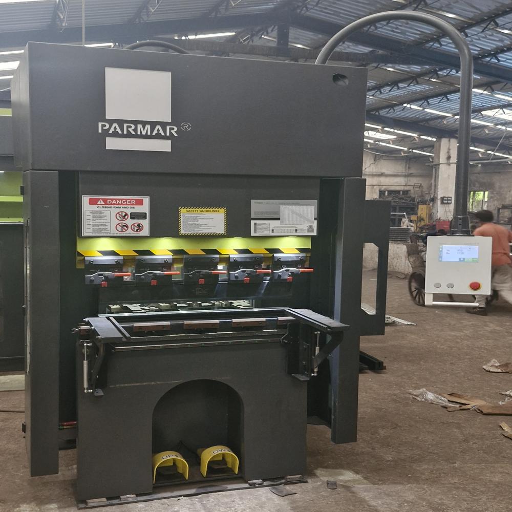 Cnc Press Brake Machine - Accuracy: 0.02 Mm