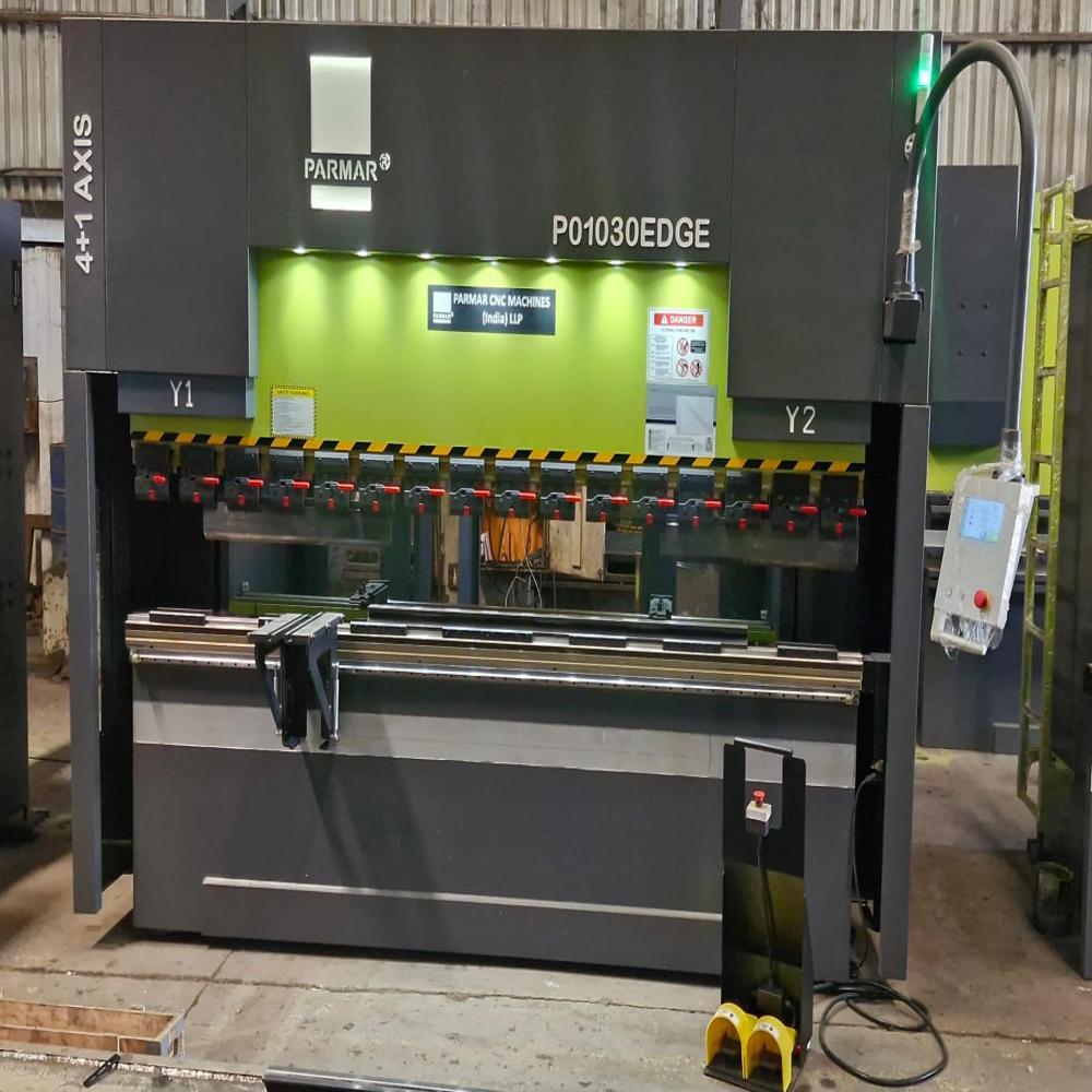 Cnc Press Brake Machine - Accuracy: 0.02 Mm