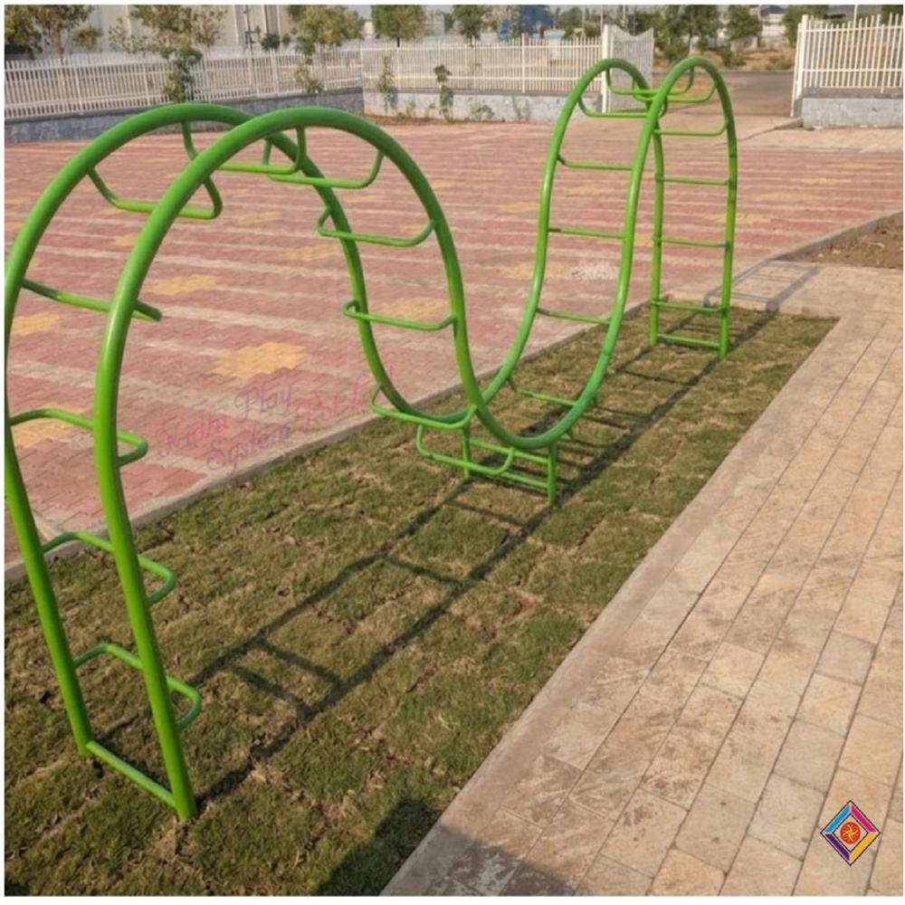 Outdoor Snake Climber