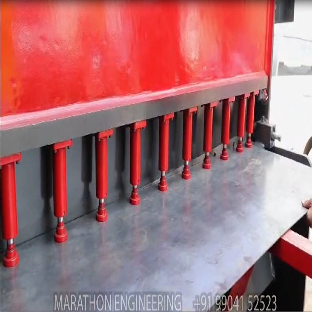 SS Sheet Cutting Machine