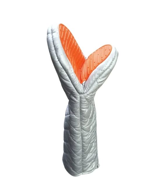FLAIR SILVER GLOVES WITH SILICON