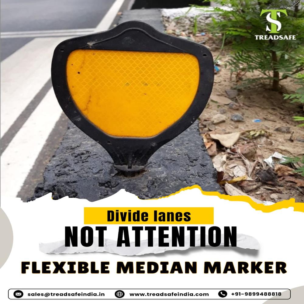 Flexible delineator