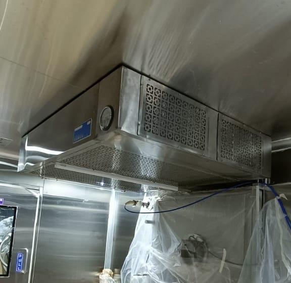 Ceiling Suspended Laminar - Accuracy: 99.99% @ 0.3 Micron  %