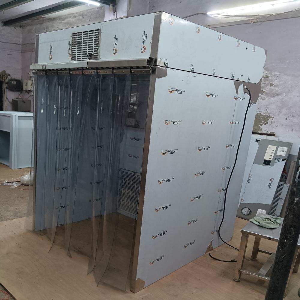 Down Flow Booth - Air Volume: 0.3-0.5 M/S (Air Velocity) Meter/Second (M/S)