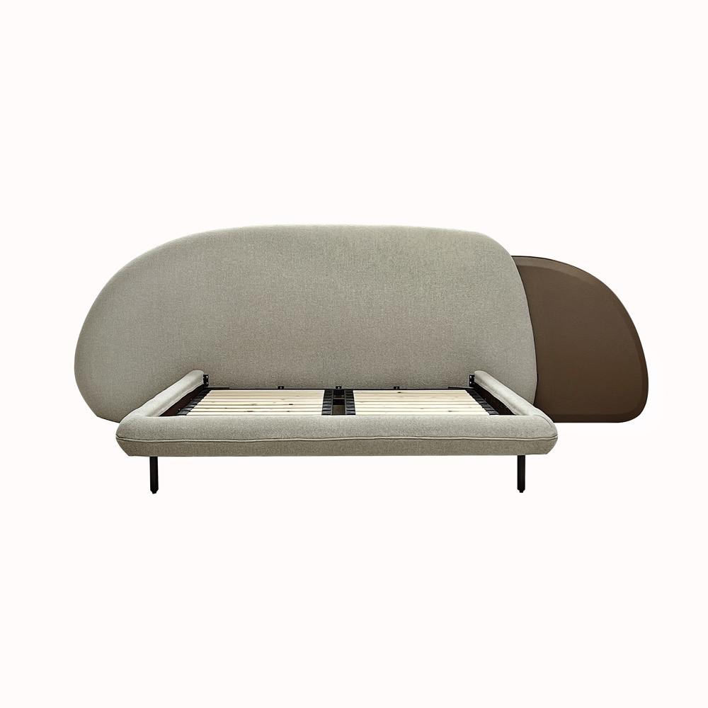 Modern Italian Curved Headboard Upholstered Fabric Bed, Minimalist Platform Bed for Master Bedroom