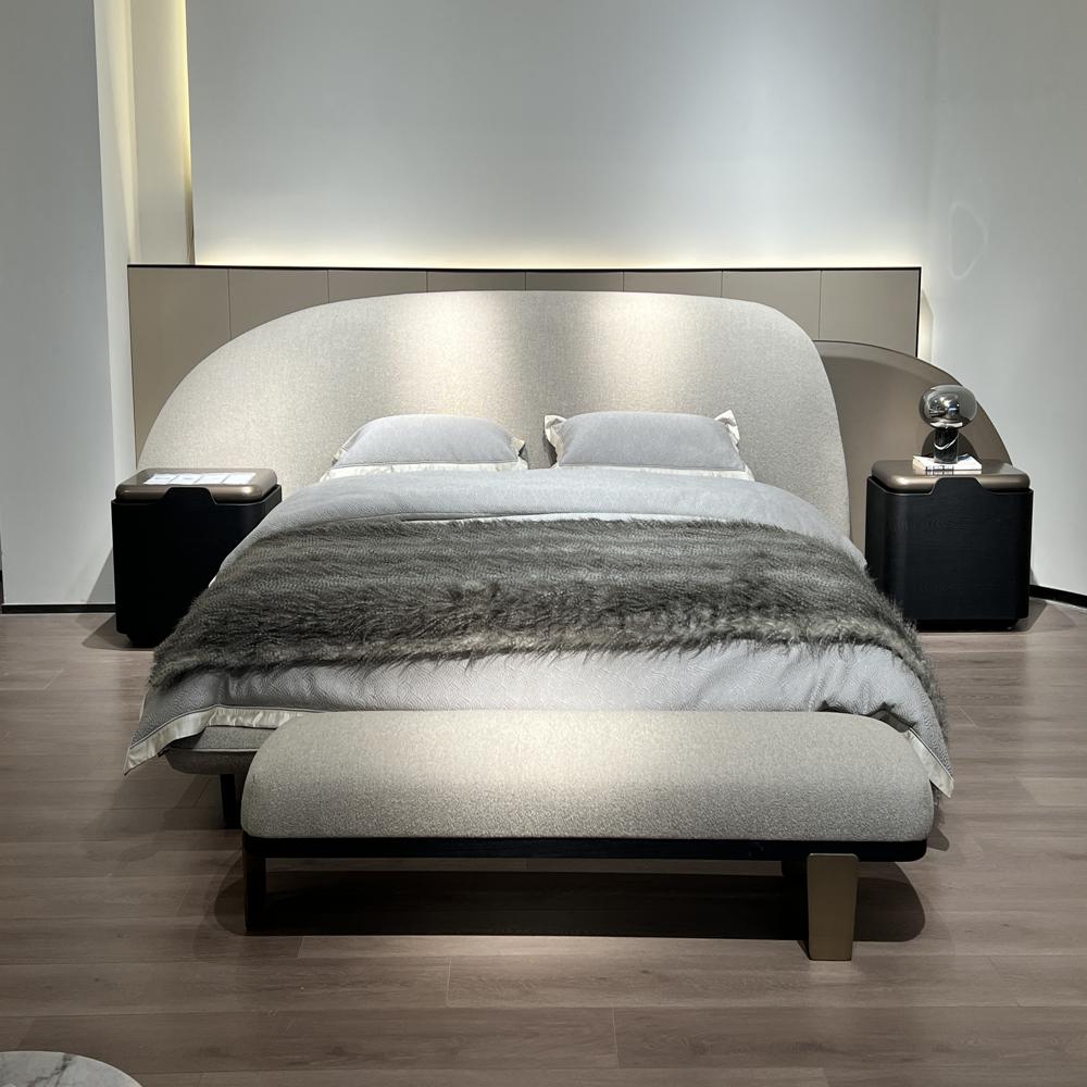 Modern Italian Curved Headboard Upholstered Fabric Bed, Minimalist Platform Bed for Master Bedroom