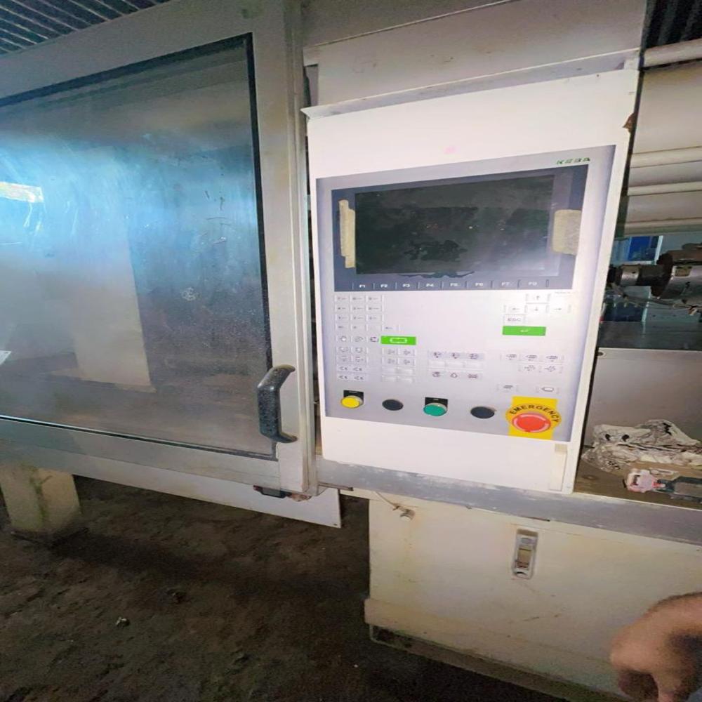 Plastic Injection Moulding Machine