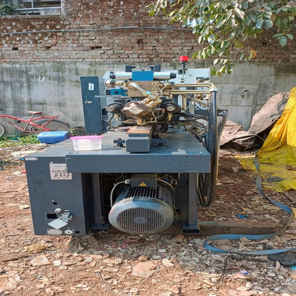 Demag 50 Ton Injection Molding Machine - Clamping Force: 500 Kilonewton (Kn)