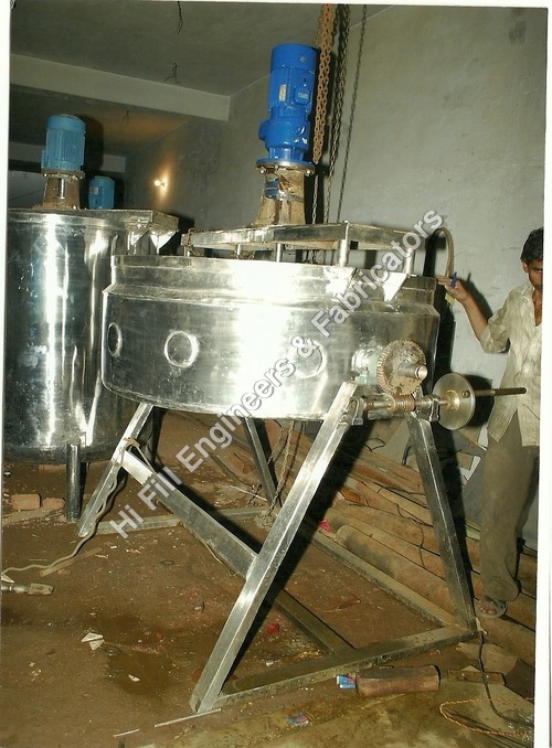Stainless Steel Steam Jacketed Tank - 100-10000 Ltr Capacity | Double Walled, Durable Strength, Efficient System, Fast Output, Metallic Paint, Swift Outflow