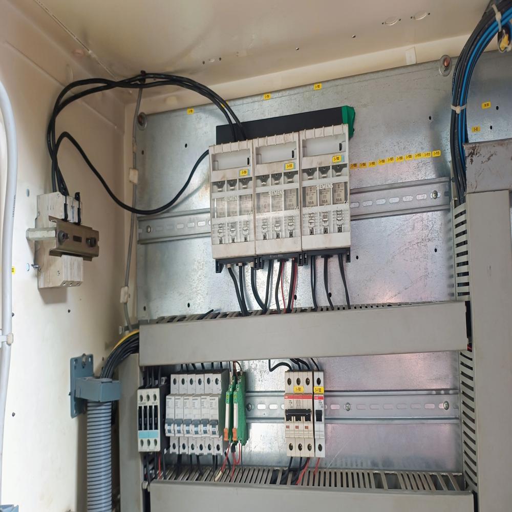 Devanshi PLC Controller For Injection Molding Machine