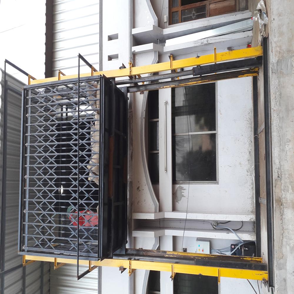 goods lift service